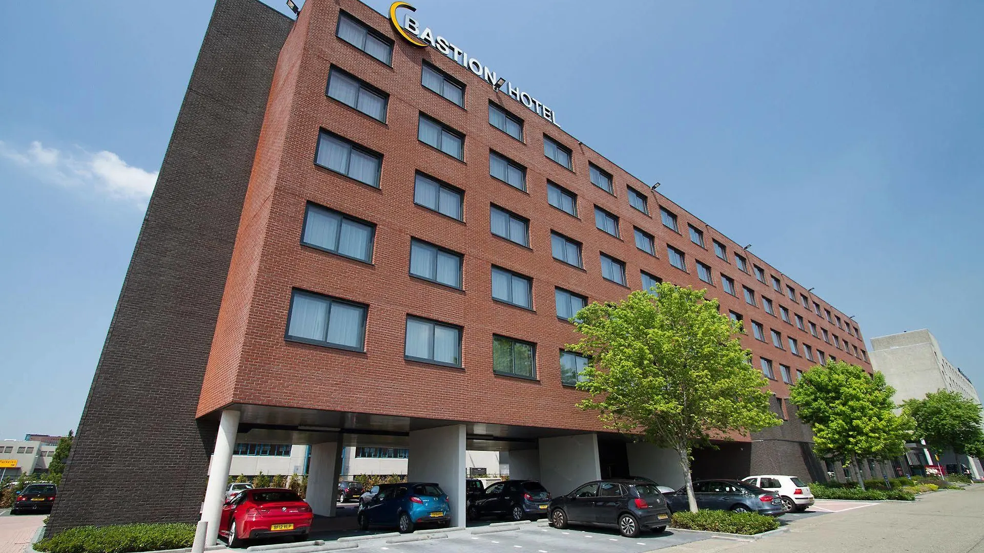 Bastion Hotel Amsterdam Airport Hoofddorp 4*,